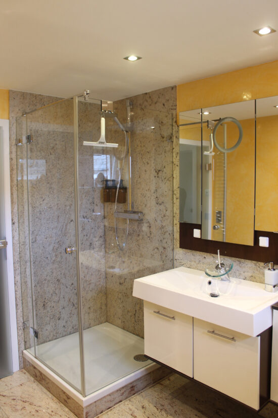 Bad-mit-Dusche-Ferienhaus-Lieblingsplatz