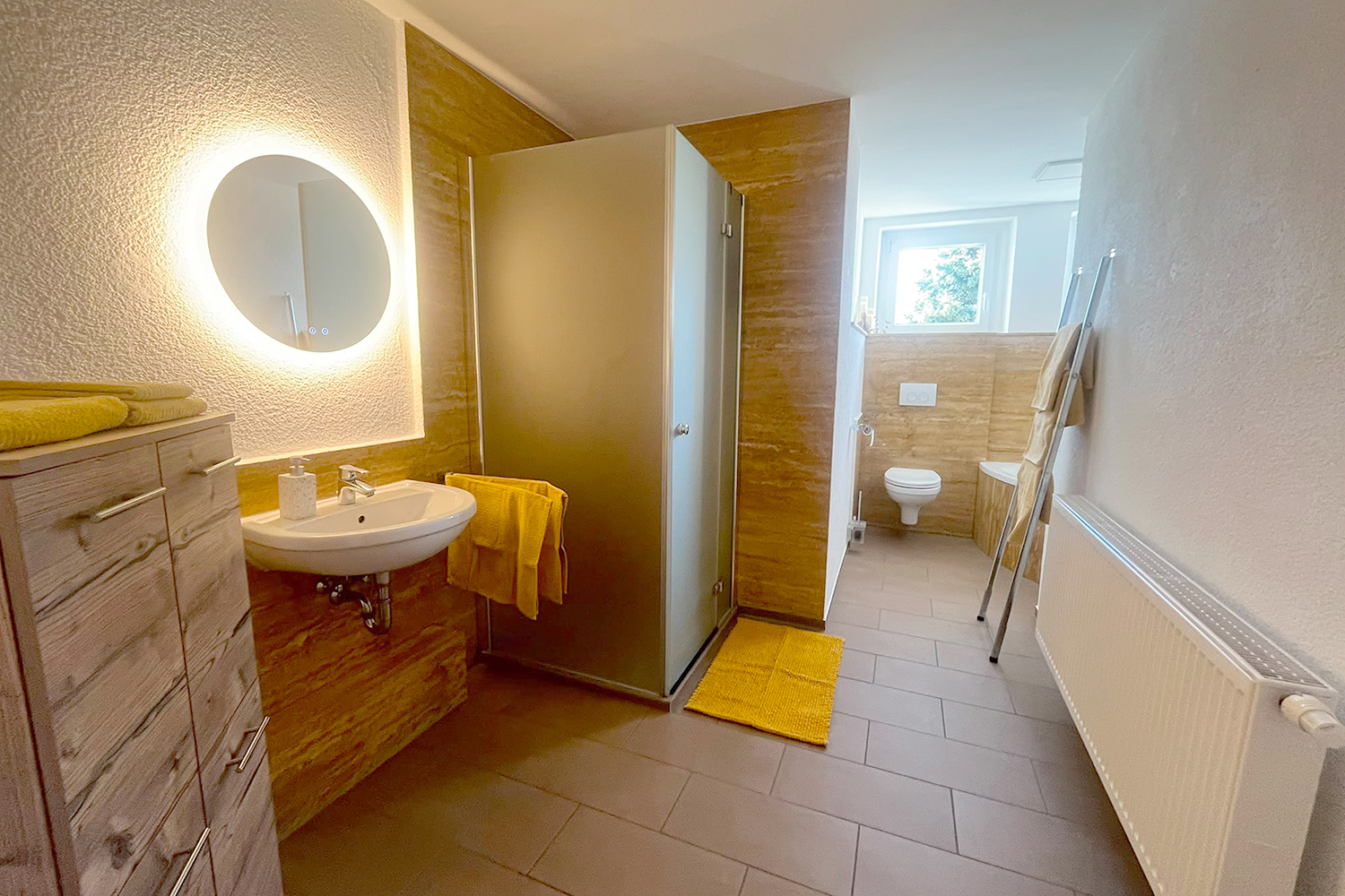Ferienwohnung-Hochsitz-Badezimmer01